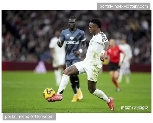 争议判罚：皇马对阵巴列卡诺，VAR介入取消主队点球判罚