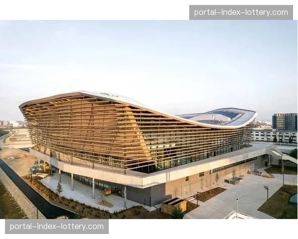 巴黎奥运水上运动中心进行首次全要素测试赛,收集运行数据 巴黎奥运水上运动中心进行首次全要素测试赛,收集运行数据