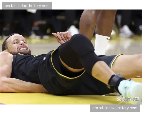 消息:阿根廷男手核心球员在训练中脚踝扭伤,预计缺席三周 消息:阿根廷男手核心球员在训练中脚踝扭伤,预计缺席三周